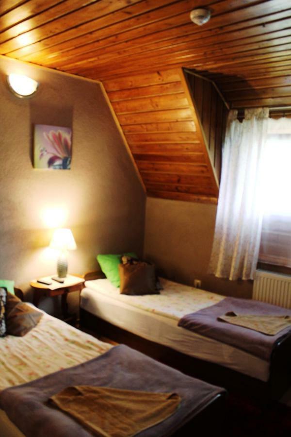 Sela Homestay *